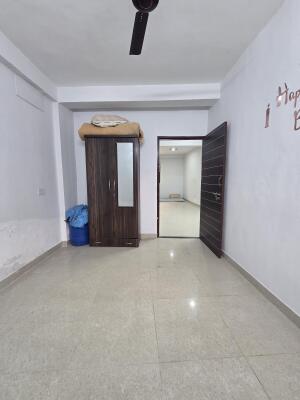 1 BHK + 1 Bath (650 sqft) Builder/Independent Floor for Rent in Builder Floor Chhattarpur, South Delhi