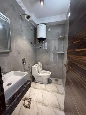 1 BHK + 1 Bath (650 sqft) Builder/Independent Floor for Rent in Builder Floor Chhattarpur, South Delhi