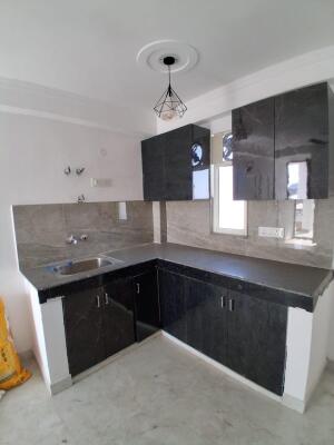 1 BHK + 1 Bath (650 sqft) Builder/Independent Floor for Rent in Hargovind Enclave, Chhattarpur