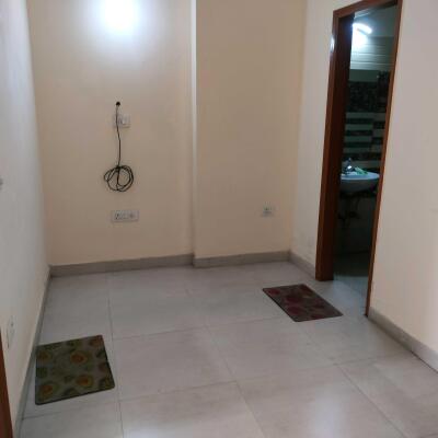 2 BHK + 2 Baths (720 sqft) Builder/Independent Floor for Rent in Builder Floor Chhattarpur, South Delhi