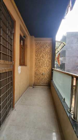 2 BHK + 2 Baths (900 sqft) Builder/Independent Floor for Rent in Builder Floor Chhattarpur, South Delhi