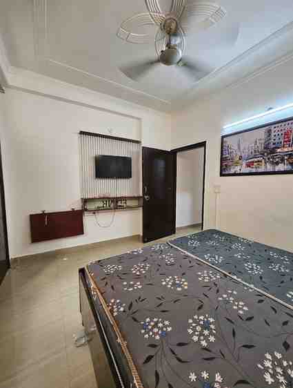 1 BHK + 1 Bath (650 sqft) Builder/Independent Floor for Rent in Independent Floor Chhatarpur Extension, South Delhi