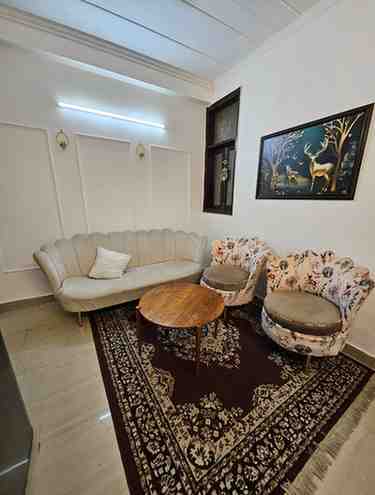 1 BHK + 1 Bath (650 sqft) Builder/Independent Floor for Rent in Independent Floor Chhatarpur Extension, South Delhi