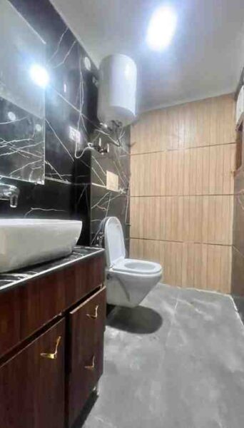 1 BHK + 1 Bath (650 sqft) Builder/Independent Floor for Rent in Chhattarpur Extension
