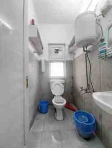 1 RK + 1 Bath (300 sqft) Studio Apartment for Rent in New Friends Colony