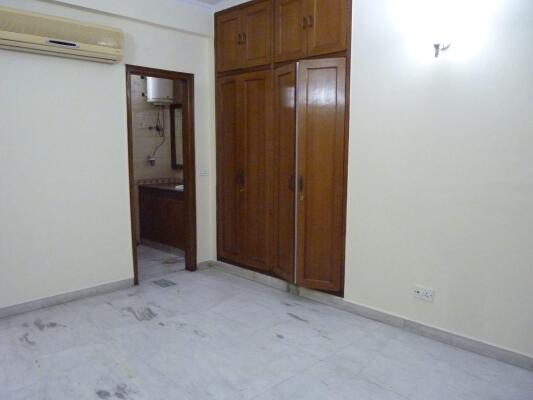2 BHK + 2 Baths (1,000 sqft) Apartment/Flat for Rent in J Block, Saket