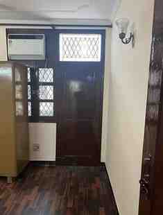 2 BHK + 2 Baths (910 sqft) Builder/Independent Floor for Rent in Lajpat Nagar 1