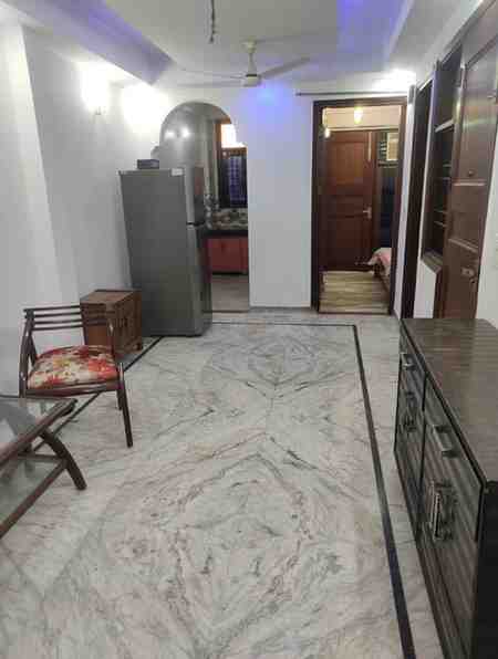 2 BHK + 2 Baths (825 sqft) Builder/Independent Floor for Rent in Independent Floor Chhatarpur Extension, South Delhi