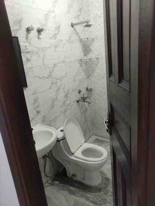 2 BHK Independent Floor for Rent in Chhattarpur Extension, South Delhi