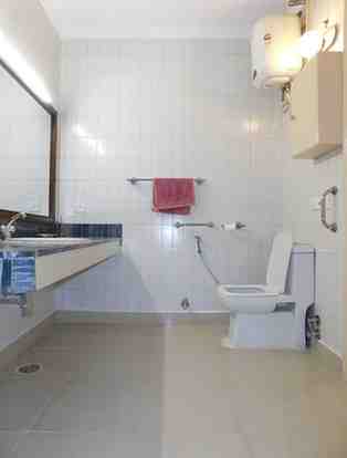 2 BHK + 2 Baths (2,000 sqft) Apartment/Flat for Rent in Safdarjung Enclave, South Delhi