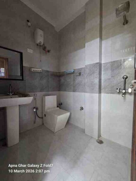 2 BHK + 2 Baths (900 sqft) Builder/Independent Floor for Rent in Chhattarpur, South Delhi