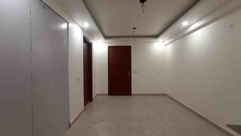 3 BHK + 2 Baths (1,550 sqft) Builder/Independent Floor for Rent in Paryavaran Complex Floors Saket District Centre, South Delhi