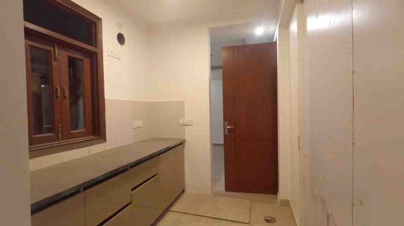 3 BHK + 2 Baths (1,550 sqft) Builder/Independent Floor for Rent in Paryavaran Complex Floors Saket District Centre, South Delhi
