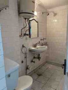 3 BHK + 2 Baths (1,650 sqft) Apartment/Flat for Rent in Pocket 5, Sector B, Vasant Kunj