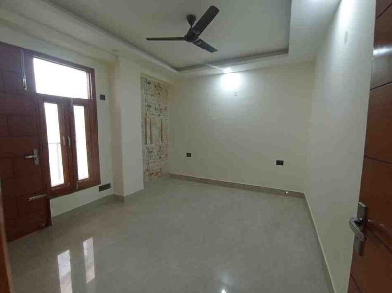 3 BHK + 2 Baths (1,000 sqft) Apartment/Flat for Rent in Independent Floor Sultanpur, South Delhi