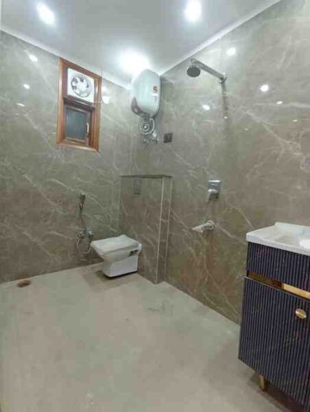 3 BHK + 2 Baths (1,000 sqft) Apartment/Flat for Rent in Independent Floor Sultanpur, South Delhi