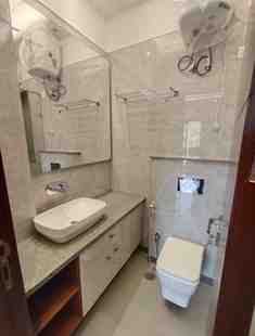 3 BHK + 3 Baths (1,400 sqft) Builder/Independent Floor for Rent in Shivalik Colony, South Delhi