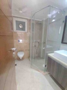 3 BHK + 3 Baths (2,300 sqft) Builder/Independent Floor for Rent in RWA Apartment Adchini, South Delhi