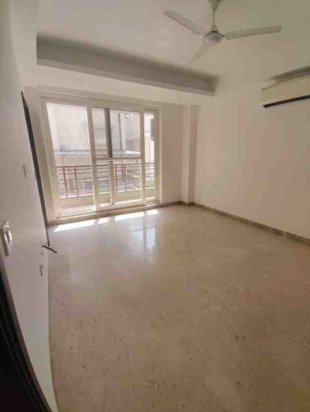 3 BHK + 3 Baths (2,300 sqft) Builder/Independent Floor for Rent in RWA Apartment Adchini, South Delhi
