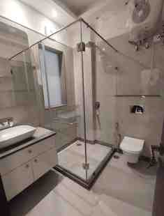 3 BHK + 3 Baths (1,800 sqft) Builder/Independent Floor for Rent in Shivalik Colony, South Delhi