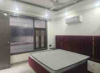 3 BHK + 3 Baths (1,300 sqft) Builder/Independent Floor for Rent in Ryhan Square Vasant Kunj, South Delhi