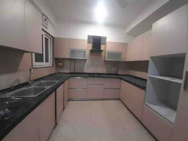 3 BHK + 4 Baths (2,255 sqft) Builder/Independent Floor for Rent in RWA Apartment Adchini, South Delhi