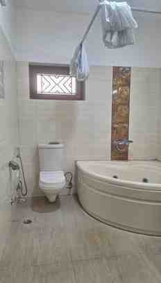 4 BHK + 4 Baths (2,200 sqft) Apartment/Flat for Rent in DDA Flats Sector C Pocket 2 Vasant Kunj, South Delhi