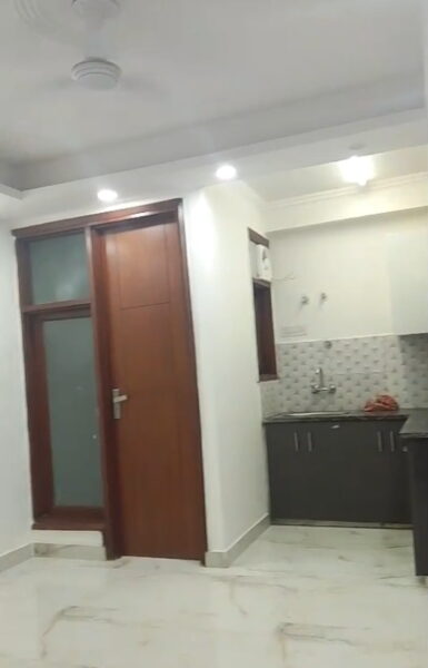 1 BHK + 1 Bath (400 sqft) Builder/Independent Floor for Rent in A Block, Paryavaran Complex
