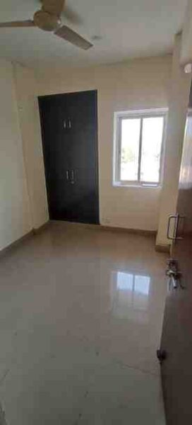 1 BHK + 1 Bath (550 sqft) Apartment/Flat for Rent in Golf View Condos, Dwarka