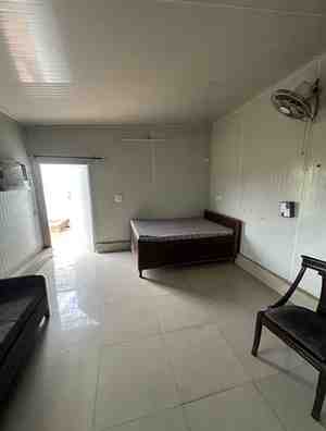 1 RK + 2 Baths (100 sqft) Studio Apartment for Rent in South Extension, South Delhi