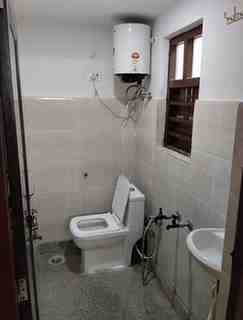 1 RK + 1 Bath (1,500 sqft) Studio Apartment for Rent in Rangpuri, South Delhi