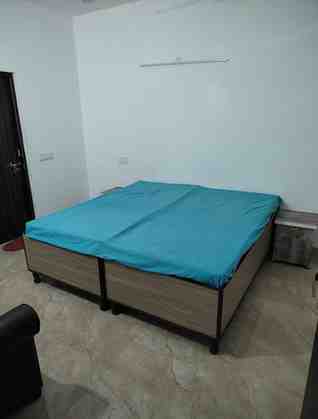 2 BHK + 1 Bath (970 sqft) Builder/Independent Floor for Rent in J Block, Khirki Extension