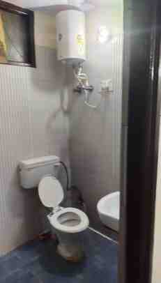 2 BHK + 1 Bath (2,000 sqft) Builder/Independent Floor for Rent in Lado Sarai Extension, South Delhi