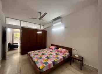 2 BHK + 1 Bath (1,250 sqft) Builder/Independent Floor for Rent in E Block, East of Kailash