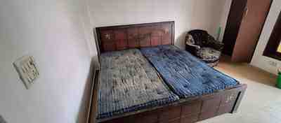 2 BHK + 2 Baths (950 sqft) Builder/Independent Floor for Rent in Neb Sarai