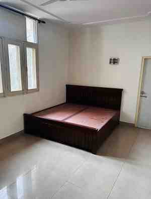 2 BHK + 2 Baths (1,300 sqft) Builder/Independent Floor for Rent in Nizamuddin East, South Delhi