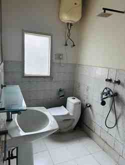 2 BHK + 2 Baths (1,300 sqft) Builder/Independent Floor for Rent in Nizamuddin East, South Delhi