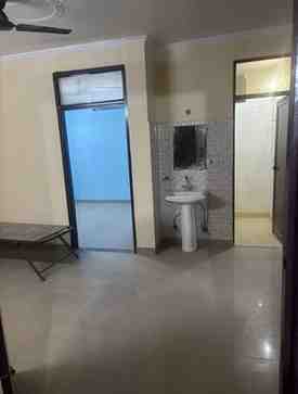 2 BHK + 1 Bath (902 sqft) Villa for Rent in Independent House Rajpur Khurd, South Delhi