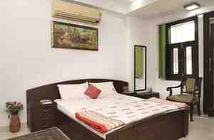 3 BHK + 2 Baths (1,350 sqft) Builder/Independent Floor for Rent in Block A2, Safdarjung Enclave