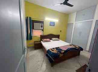 3 BHK + 2 Baths (1,800 sqft) Builder/Independent Floor for Rent in BlocK J Saket