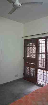 3 BHK + 2 Baths (1,700 sqft) Apartment/Flat for Rent in DDA Flats Vasant Kunj Sector C, South Delhi