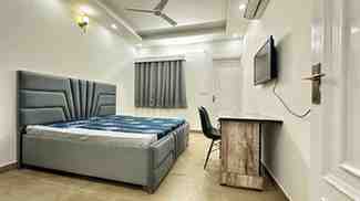 2 BHK + 3 Baths (1,800 sqft) Builder/Independent Floor for Rent in Y Block, Hauz Khas