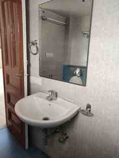 3 BHK + 3 Baths (2,000 sqft) Builder/Independent Floor for Rent in Masjid Moth, South Delhi