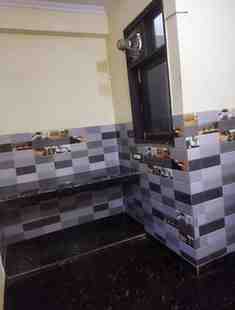 2 BHK + 1 Bath (800 sqft) Apartment/Flat for Rent in Raja Mohalla, Jasola Vihar
