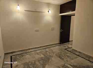 2 BHK + 2 Baths (900 sqft) Builder/Independent Floor for Rent in Govindpuri