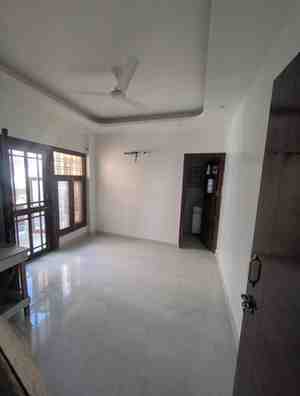 2 BHK + 2 Baths (1,000 sqft) Builder/Independent Floor for Rent in Vasant Kunj Enclave