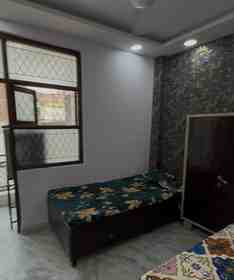 3 BHK + 2 Baths (1,000 sqft) Builder/Independent Floor for Rent in Govindpuri Extension