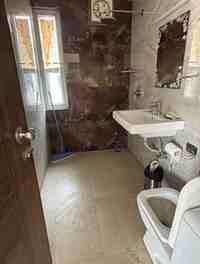 3 BHK + 3 Baths (1,500 sqft) Apartment/Flat for Rent in Saraswati Narmada Ganga Yamuna Apartment, Vasant Kunj