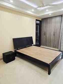 4 BHK + 5 Baths (2,700 sqft) Builder/Independent Floor for Rent in J Block, Saket